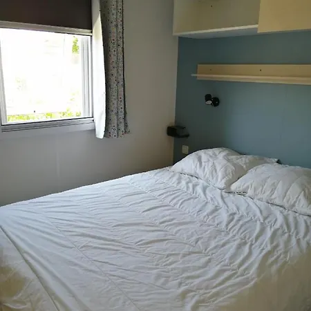 Mobil Home 3 Chambres Climatise Pour 6 Personnes A Hyeres Les Palmiers, Proche Des Plages * Hyères
