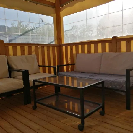 Mobil Home 3 Chambres Climatise Pour 6 Personnes A Hyeres Les Palmiers, Proche Des Plages * Hyères