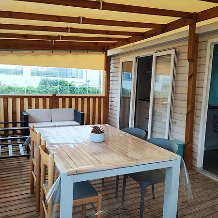 Campingplatz Mobil Home 3 Chambres Climatise Pour 6 Personnes A Hyeres Les Palmiers, Proche Des Plages